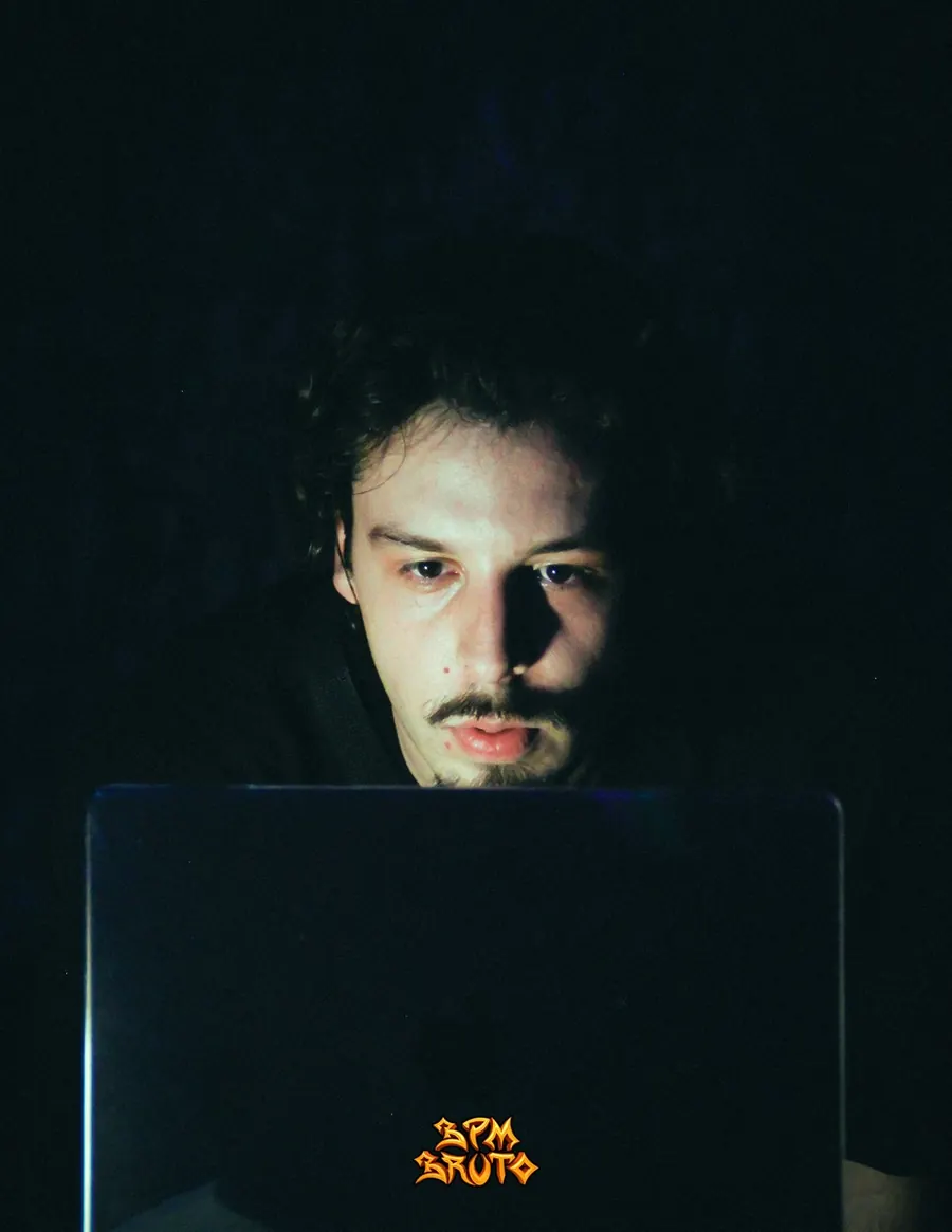 VUTT'UN press photo